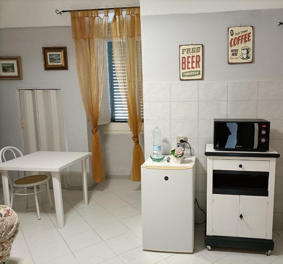 La Casetta Di Mary Monopoli Exteriör bild